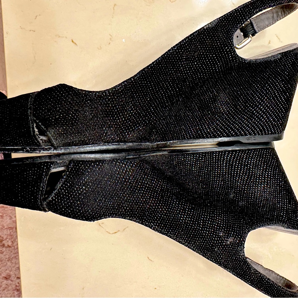 Size 8 M super comfortable &lovely like new Stuart Weisman black wedge shoe